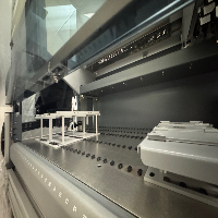 Tecan Freedom Evo-2 150 Liquid Handler image 3